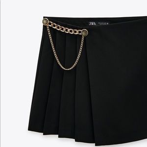 ZARA | Gold Chain Black Print Skort